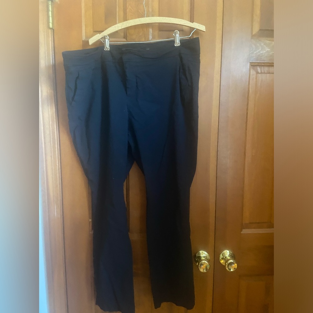 Torrid studios black pants. 18S (Short) work pants. Dress pants.